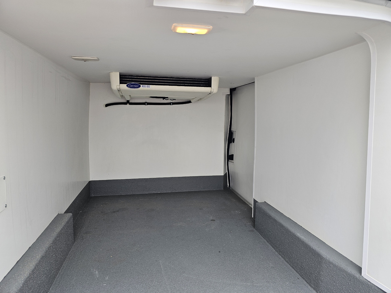 Kjølebil RENAULT TRAFIC CHLODNIA MROZNIA CARRIER+230V KLIMA EURO6: bilde 6