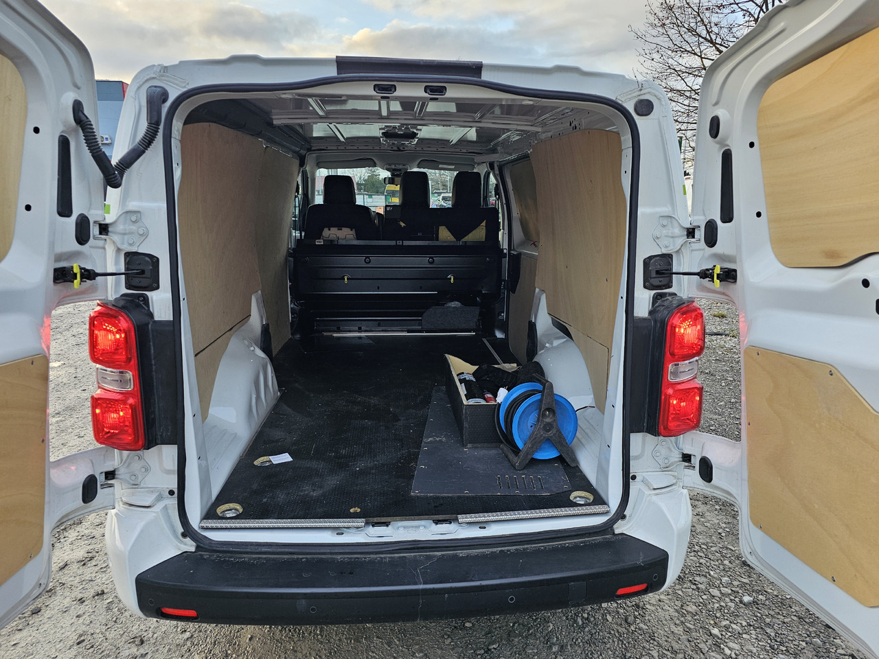 TOYOTA PROACE LONG ELECTRIC 75 KWH KLIMA NAVI KAMERA - Små varebil, Elektrisk varebil: bilde 3 TOYOTA PROACE LONG ELECTRIC 75 KWH KLIMA NAVI KAMERA - Små varebil, Elektrisk varebil: bilde 3