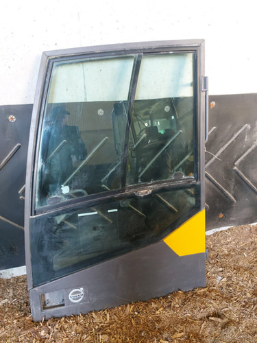 Excavator Door - Dør og deler for Gravemaskin: bilde 1 Excavator Door - Dør og deler for Gravemaskin: bilde 1