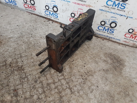 Case 5120, 5130, 5150, 5220 Rail Support Lh 1531065c1, T104004 - Førerhusfjæring: bilde 2 Case 5120, 5130, 5150, 5220 Rail Support Lh 1531065c1, T104004 - Førerhusfjæring: bilde 2