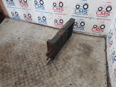 Case 5120, 5130, 5150, 5220 Rail Support Rh 1531066c1, T104005 - Førerhusfjæring: bilde 2 Case 5120, 5130, 5150, 5220 Rail Support Rh 1531066c1, T104005 - Førerhusfjæring: bilde 2