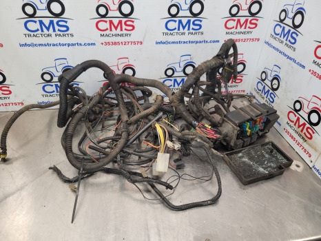 Case Jx80 Upgrade Tier 2 Cab Wiring Loom Cab Wiring Loom, Fuse Box - Kabel/ Ledninger: bilde 1 Case Jx80 Upgrade Tier 2 Cab Wiring Loom Cab Wiring Loom, Fuse Box - Kabel/ Ledninger: bilde 1