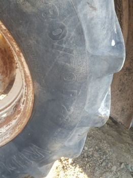 Case New Holland Tm, Mxm, 60, M, Mxu Series Mxu100 Front Wheel Rim R28 - Komplett hjul for Landbruksteknikk: bilde 3 Case New Holland Tm, Mxm, 60, M, Mxu Series Mxu100 Front Wheel Rim R28 - Komplett hjul for Landbruksteknikk: bilde 3