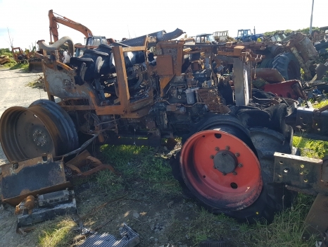 Claas Arion 420 A21 Front, Rear Axle, Engine, Transmission, Lift, Pto Parts - Motor: bilde 1 Claas Arion 420 A21 Front, Rear Axle, Engine, Transmission, Lift, Pto Parts - Motor: bilde 1