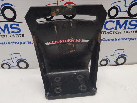 Deutz Agrotron M620 Front Mudguard Bracket 0.016.0439.2 - Fløy: bilde 2 Deutz Agrotron M620 Front Mudguard Bracket 0.016.0439.2 - Fløy: bilde 2