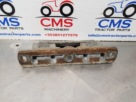 Deutz Agrotron M620, M, 6 Bonnet, Hood Hinge Support Assy 0.013.0881.0/40 - Karosseri og eksteriør: bilde 3 Deutz Agrotron M620, M, 6 Bonnet, Hood Hinge Support Assy 0.013.0881.0/40 - Karosseri og eksteriør: bilde 3