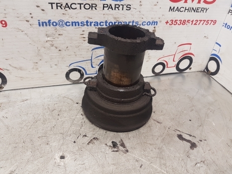 Fiat 90-90, 100-90, 110-90, Dt Clutch Bearing Carrier 5104881 - Clutch og deler for Traktor: bilde 1 Fiat 90-90, 100-90, 110-90, Dt Clutch Bearing Carrier 5104881 - Clutch og deler for Traktor: bilde 1
