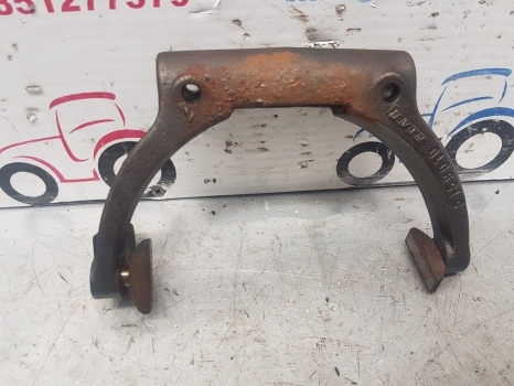 Fiat F Series F115, F120, F130, F140 Clutch Control Fork Assembly 5159010 - Clutch og deler for Traktor: bilde 1 Fiat F Series F115, F120, F130, F140 Clutch Control Fork Assembly 5159010 - Clutch og deler for Traktor: bilde 1