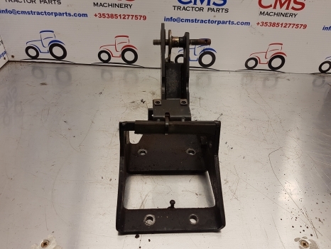 Ford 10 , 30 And Tw Series Brake Pedal Bracket For Super Q E9nn2k113ab - Pedal for Traktor: bilde 1 Ford 10 , 30 And Tw Series Brake Pedal Bracket For Super Q E9nn2k113ab - Pedal for Traktor: bilde 1