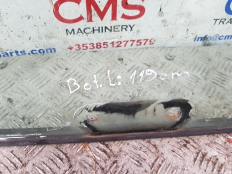 Ford 4610 Ap, Lp Cab Front Windscreen And Seal 83956746, 89403102, E3nn9403102bb - Frontrute for Traktor: bilde 4 Ford 4610 Ap, Lp Cab Front Windscreen And Seal 83956746, 89403102, E3nn9403102bb - Frontrute for Traktor: bilde 4