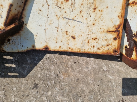 Ford 5000, 6000, 7000 Mudguard Pair As Pictures, 82008463, 82008463 - Fløy: bilde 4 Ford 5000, 6000, 7000 Mudguard Pair As Pictures, 82008463, 82008463 - Fløy: bilde 4