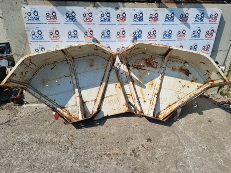 Ford 5000, 6000, 7000 Mudguard Pair As Pictures, 82008463, 82008463 - Fløy: bilde 1 Ford 5000, 6000, 7000 Mudguard Pair As Pictures, 82008463, 82008463 - Fløy: bilde 1