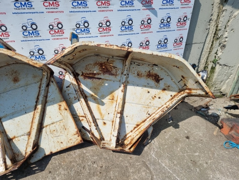 Ford 5000, 6000, 7000 Mudguard Pair As Pictures, 82008463, 82008463 - Fløy: bilde 3 Ford 5000, 6000, 7000 Mudguard Pair As Pictures, 82008463, 82008463 - Fløy: bilde 3