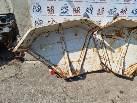 Ford 5000, 6000, 7000 Mudguard Pair As Pictures, 82008463, 82008463 - Fløy: bilde 2 Ford 5000, 6000, 7000 Mudguard Pair As Pictures, 82008463, 82008463 - Fløy: bilde 2