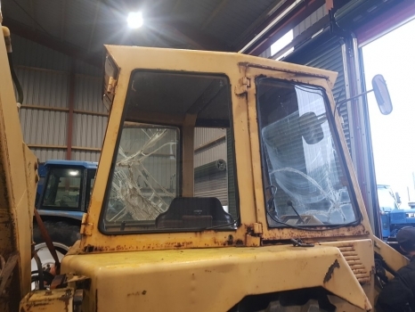 Ford 550 Cab Complete - Førerhus for Traktorgraver: bilde 1 Ford 550 Cab Complete - Førerhus for Traktorgraver: bilde 1
