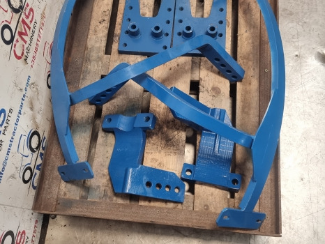 Ford 8210, Front Mudguard Bracket Kit Carraro E6nn16c199ba - Fløy: bilde 4 Ford 8210, Front Mudguard Bracket Kit Carraro E6nn16c199ba - Fløy: bilde 4