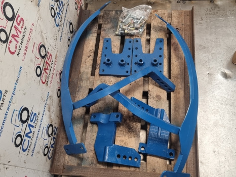 Ford 8210, Front Mudguard Bracket Kit Carraro E6nn16c199ba - Fløy: bilde 3 Ford 8210, Front Mudguard Bracket Kit Carraro E6nn16c199ba - Fløy: bilde 3