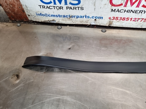 Ford Sq Cab, 10, Tw, 30 Cab Mudguard Seal E4nn16r322ab, E4nn16r322ac - Fløy: bilde 2 Ford Sq Cab, 10, Tw, 30 Cab Mudguard Seal E4nn16r322ab, E4nn16r322ac - Fløy: bilde 2