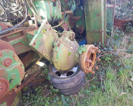 John Deere 5820 Front Axle Hub Lhs Complete - Foraksel: bilde 2 John Deere 5820 Front Axle Hub Lhs Complete - Foraksel: bilde 2