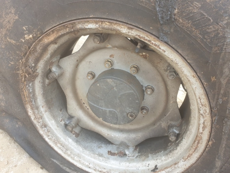 Massey Ferguson 5450 Nut Available For Dismantling - Fjæring: bilde 2 Massey Ferguson 5450 Nut Available For Dismantling - Fjæring: bilde 2