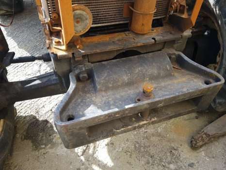 Massey Ferguson 5455, 5445, 5612, 5712, 5713 Front Weight Carrier 4270492m1 - Motvekt: bilde 4 Massey Ferguson 5455, 5445, 5612, 5712, 5713 Front Weight Carrier 4270492m1 - Motvekt: bilde 4