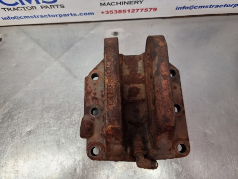 Massey Ferguson 6180, 6170, 3000, 6000 Series, Top Link Bracket 3382015m2 - Fjæring: bilde 3 Massey Ferguson 6180, 6170, 3000, 6000 Series, Top Link Bracket 3382015m2 - Fjæring: bilde 3