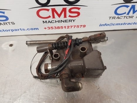 Massey Ferguson 675, 399, 372n, 375, 4225, 4255 Hydraulic Valve Assy 1679099m95 - Hydraulisk ventil for Traktor: bilde 3 Massey Ferguson 675, 399, 372n, 375, 4225, 4255 Hydraulic Valve Assy 1679099m95 - Hydraulisk ventil for Traktor: bilde 3