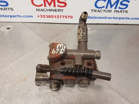 Massey Ferguson 675, 399, 372n, 375, 4225, 4255 Hydraulic Valve Assy 1679099m95 - Hydraulisk ventil for Traktor: bilde 1 Massey Ferguson 675, 399, 372n, 375, 4225, 4255 Hydraulic Valve Assy 1679099m95 - Hydraulisk ventil for Traktor: bilde 1