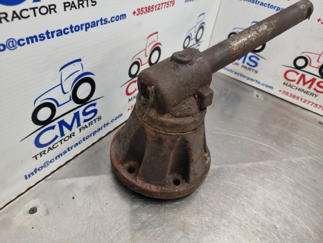 Massey Ferguson 699, 2600 Series, Front Axle Spindle And Hub 1675753m91 - Foraksel: bilde 3 Massey Ferguson 699, 2600 Series, Front Axle Spindle And Hub 1675753m91 - Foraksel: bilde 3