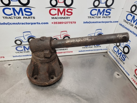 Massey Ferguson 699, 2600 Series, Front Axle Spindle And Hub 1675753m91 - Foraksel: bilde 1 Massey Ferguson 699, 2600 Series, Front Axle Spindle And Hub 1675753m91 - Foraksel: bilde 1