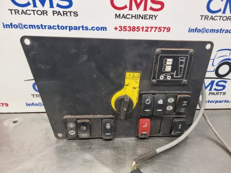 Massey Ferguson 9306, 9407, Control Panel Assy 3972692m1, 3973055m1 - Førerhus og interiør: bilde 2 Massey Ferguson 9306, 9407, Control Panel Assy 3972692m1, 3973055m1 - Førerhus og interiør: bilde 2