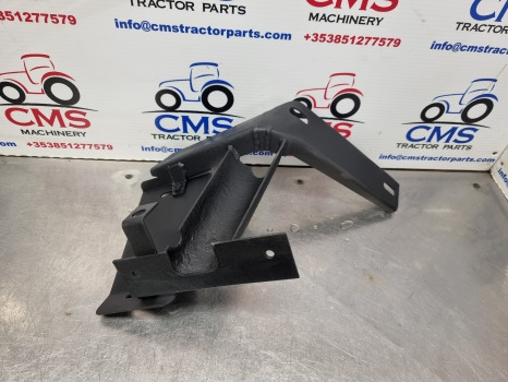 New Holland Tm, Ts, Tl, 60, 40 Series Mudguard Extension Lhs 82029986 - Fløy: bilde 1 New Holland Tm, Ts, Tl, 60, 40 Series Mudguard Extension Lhs 82029986 - Fløy: bilde 1