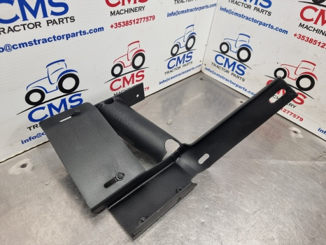 New Holland Tm, Ts, Tl, 60, 40 Series Mudguard Extension Lhs 82029986 - Fløy: bilde 4 New Holland Tm, Ts, Tl, 60, 40 Series Mudguard Extension Lhs 82029986 - Fløy: bilde 4