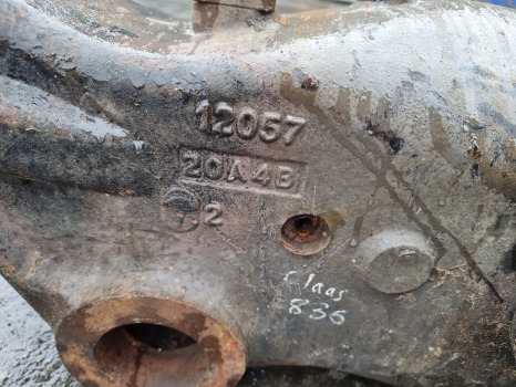 Renault Ares 836, 656 Rx/rz Front Axle Beam Housing 12057, 6000104413 - Foraksel: bilde 2 Renault Ares 836, 656 Rx/rz Front Axle Beam Housing 12057, 6000104413 - Foraksel: bilde 2