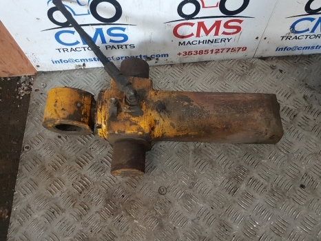 Massey Ferguson 50hx Swing Cylinder, Ram - Reservedeler for Traktorgraver: bilde 1 Massey Ferguson 50hx Swing Cylinder, Ram - Reservedeler for Traktorgraver: bilde 1