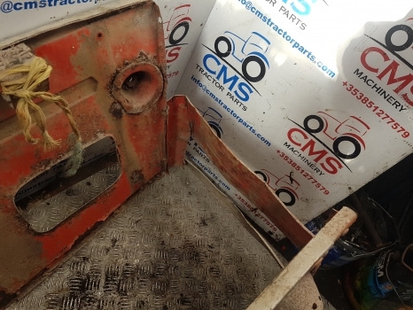 Zetor 5718 Engine Side Panel Assy 000000 - Karosseri og eksteriør for Traktor: bilde 5 Zetor 5718 Engine Side Panel Assy 000000 - Karosseri og eksteriør for Traktor: bilde 5