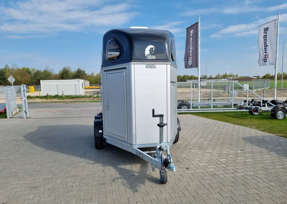 CHEVAL LIBERTÉ Cheval Liberte Gold First Alu + siodlarnia przyczepa dwukonna - Hestehenger: bilde 2 CHEVAL LIBERTÉ Cheval Liberte Gold First Alu + siodlarnia przyczepa dwukonna - Hestehenger: bilde 2