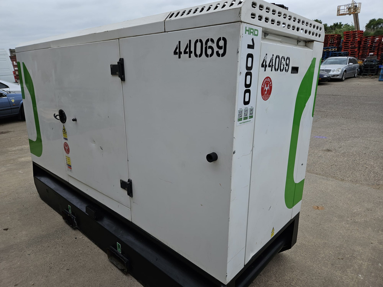 HGI 100KVA PERKINS GENERATOR DIESEL SILENT RENTAL SPECIFICATION HGI 100KVA PERKINS GENERATOR DIESEL SILENT RENTAL SPECIFICATION - Elektrisk generator: bilde 5 HGI 100KVA PERKINS GENERATOR DIESEL SILENT RENTAL SPECIFICATION HGI 100KVA PERKINS GENERATOR DIESEL SILENT RENTAL SPECIFICATION - Elektrisk generator: bilde 5