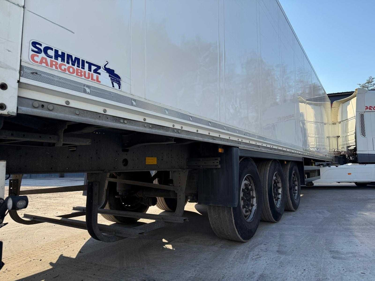 Schmitz Izoterma Kontener Box, 2017r, roleta , 481083 km , z Francji - Skapsemi: bilde 4 Schmitz Izoterma Kontener Box, 2017r, roleta , 481083 km , z Francji - Skapsemi: bilde 4