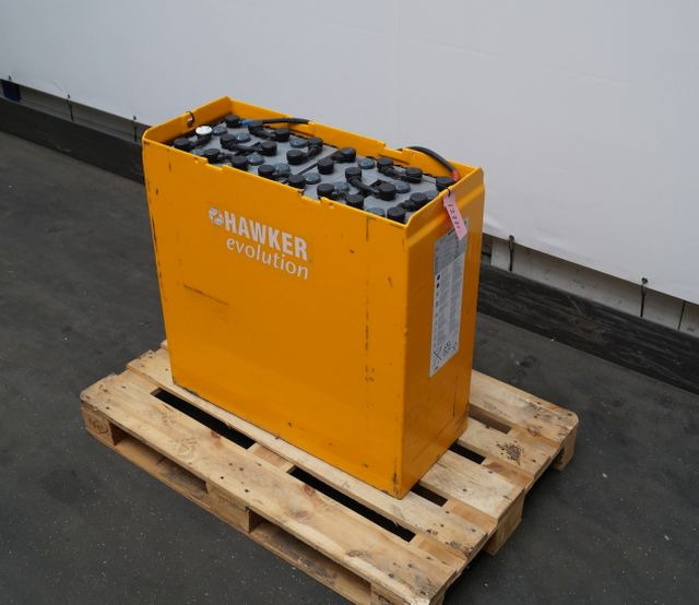 Hawker unknown | Battery 24V560Ah 4PZV560 year 2020 weight 515 kg Battery 24V560Ah 4PZV560 year 2020 weight 515 kg - Batteri for Materialhåndteringsutstyr: bilde 1 Hawker unknown | Battery 24V560Ah 4PZV560 year 2020 weight 515 kg Battery 24V560Ah 4PZV560 year 2020 weight 515 kg - Batteri for Materialhåndteringsutstyr: bilde 1