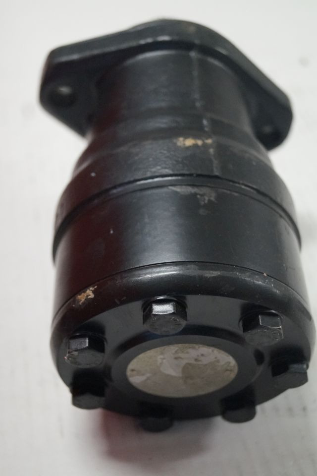 Jungheinrich 26906940 | Stuur motor Steering motor WRL reachtruck till year 2003 Stuur motor Steering motor WRL reachtruck till year 2003 - Hydraulisk motor for Materialhåndteringsutstyr: bilde 2 Jungheinrich 26906940 | Stuur motor Steering motor WRL reachtruck till year 2003 Stuur motor Steering motor WRL reachtruck till year 2003 - Hydraulisk motor for Materialhåndteringsutstyr: bilde 2