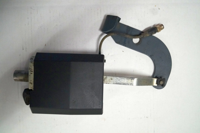 Jungheinrich 50462520 | Battery trolley lock for ETV from year 2006 including SW Battery trolley lock for ETV from year 2006 including SWITCH INDUCT. APPROXIMATION 50462522 - Ramme/ Chassis for Materialhåndteringsutstyr: bilde 1 Jungheinrich 50462520 | Battery trolley lock for ETV from year 2006 including SW Battery trolley lock for ETV from year 2006 including SWITCH INDUCT. APPROXIMATION 50462522 - Ramme/ Chassis for Materialhåndteringsutstyr: bilde 1