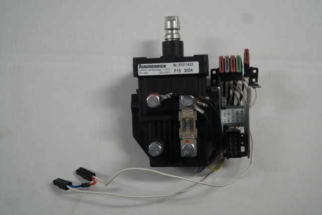 Jungheinrich 51011433 | Emergency disconnect switch 24V/300A - Elektrisk system for Materialhåndteringsutstyr: bilde 1 Jungheinrich 51011433 | Emergency disconnect switch 24V/300A - Elektrisk system for Materialhåndteringsutstyr: bilde 1