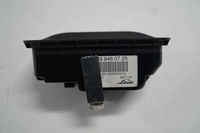 Linde 0039460725 | Display SW1.45 from t20sp year 2014 - Instrumentpanel for Materialhåndteringsutstyr: bilde 2 Linde 0039460725 | Display SW1.45 from t20sp year 2014 - Instrumentpanel for Materialhåndteringsutstyr: bilde 2
