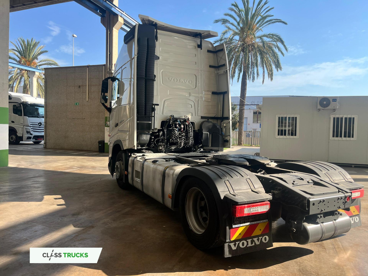Volvo FH 460 Globetrotter XL Varios, i-Save I-ParkCool - Trekkvogn: bilde 4 Volvo FH 460 Globetrotter XL Varios, i-Save I-ParkCool - Trekkvogn: bilde 4