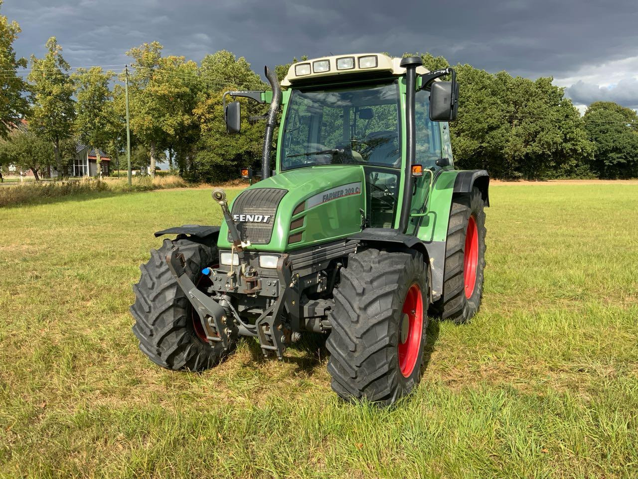 Fendt FARMER 309 CI - Traktor: bilde 2 Fendt FARMER 309 CI - Traktor: bilde 2