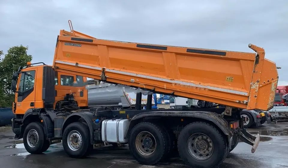 Iveco Trakker 450 E6 / BB/ 8x4 / Wywrotka Meiller 3-stronna / Bordmatik / Automat / Retarder - Tippbil: bilde 4 Iveco Trakker 450 E6 / BB/ 8x4 / Wywrotka Meiller 3-stronna / Bordmatik / Automat / Retarder - Tippbil: bilde 4