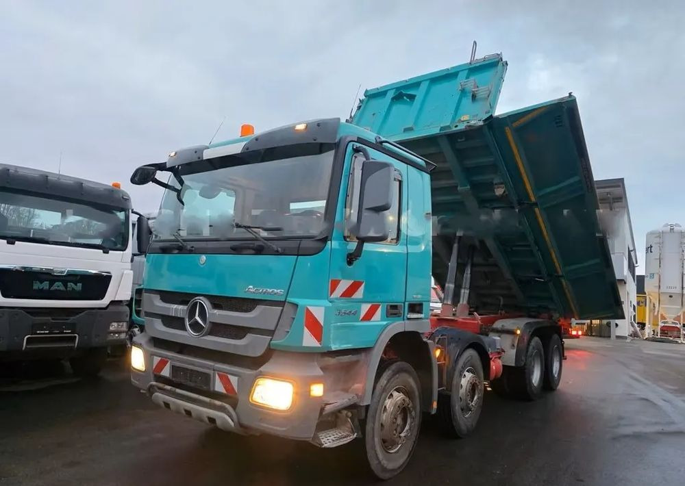 Mercedes-Benz Actros 3544 / 4144 •EPS •Wywrotka trójstronna • 8x4 • Meiller BORDMATIK • Euro5 • - Tippbil: bilde 2 Mercedes-Benz Actros 3544 / 4144 •EPS •Wywrotka trójstronna • 8x4 • Meiller BORDMATIK • Euro5 • - Tippbil: bilde 2