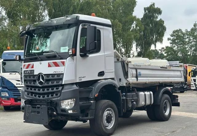 Mercedes-Benz Arocs 2040 4x4 – Meiller | Euro 6c | płyta czołowa do montażu pługu, osprzętu zimowego lub komunalnego | Automat | Resory stalowe (Blatt-Blatt) - Tippbil: bilde 4 Mercedes-Benz Arocs 2040 4x4 – Meiller | Euro 6c | płyta czołowa do montażu pługu, osprzętu zimowego lub komunalnego | Automat | Resory stalowe (Blatt-Blatt) - Tippbil: bilde 4
