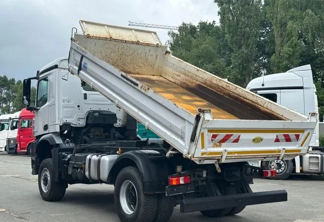 Mercedes-Benz Arocs 2040 4x4 – Meiller | Euro 6c | płyta czołowa do montażu pługu, osprzętu zimowego lub komunalnego | Automat | Resory stalowe (Blatt-Blatt) - Tippbil: bilde 5 Mercedes-Benz Arocs 2040 4x4 – Meiller | Euro 6c | płyta czołowa do montażu pługu, osprzętu zimowego lub komunalnego | Automat | Resory stalowe (Blatt-Blatt) - Tippbil: bilde 5